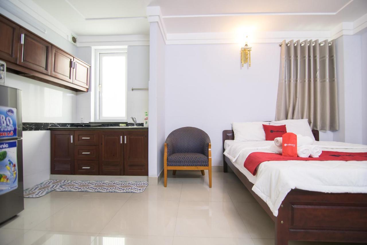 Reddoorz Near Hoa Lu Stadium Ho Şi Min Dış mekan fotoğraf